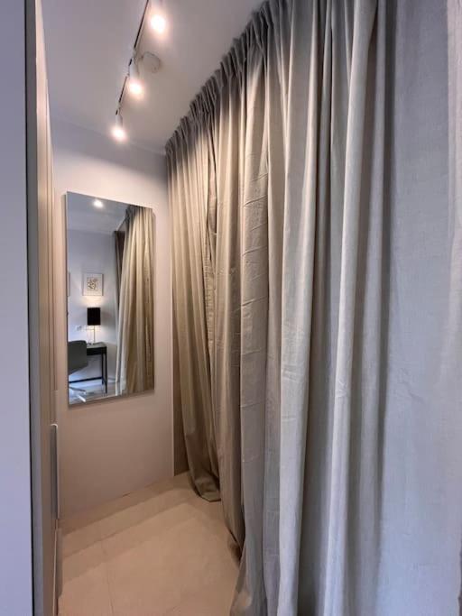 Apartment Quiet And Sunny In Absolut Center *